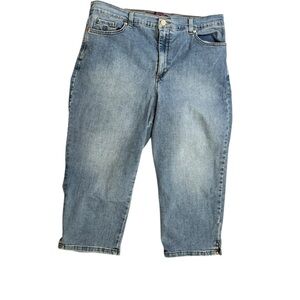 Women’s Denim Capris